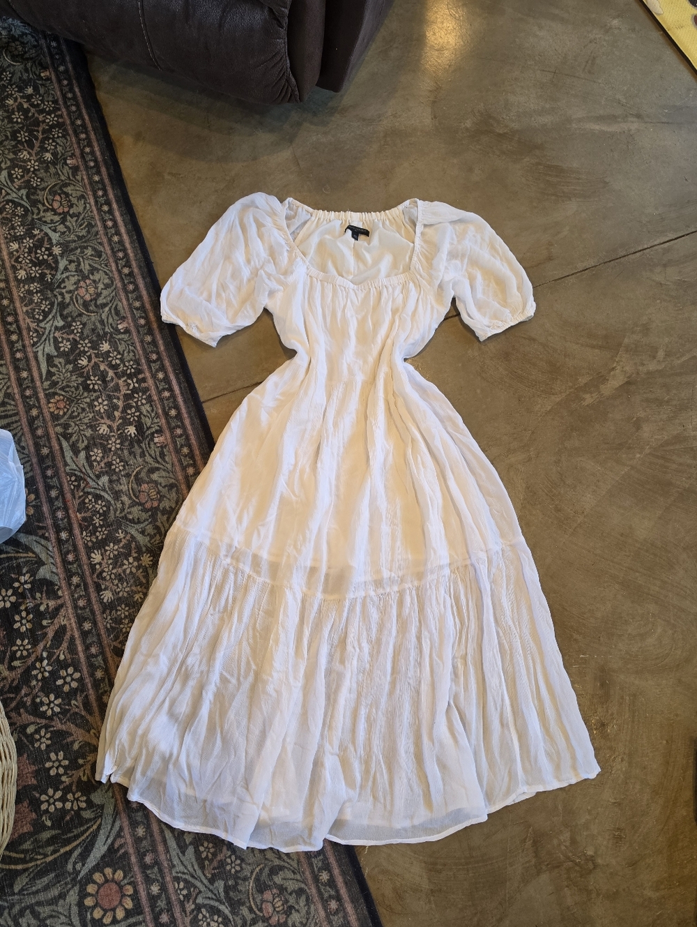 Banana Republic Ivory White Flowy Boho Cottage-core Midi Dress